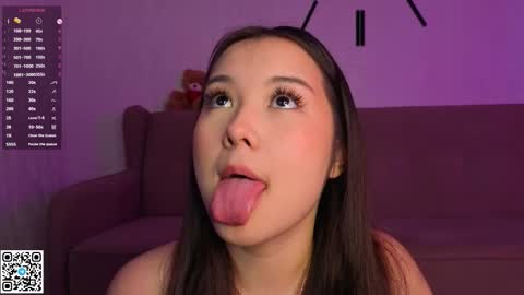 Bella online show from 12, 11, 2025