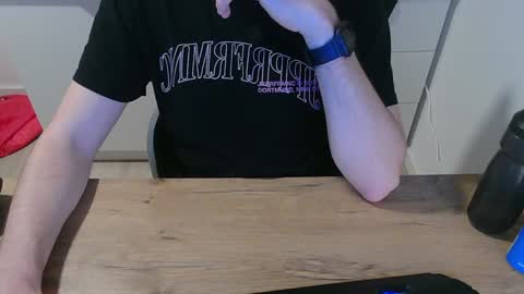 junk2711 online show from 5, 1, 2025