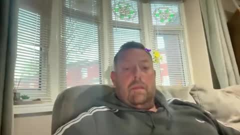 Snapshot of junky345 chatting on 18, 4, 2026 Junky online show from 18, 4, 2026