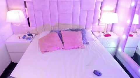 Snapshot of junosomnum chatting on 8, 2, 2025 junosomnum online show from 8, 2, 2025