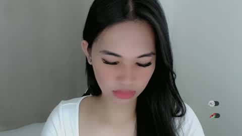 Snapshot of juny_lanyy chatting on 5, 1, 2025 Julia online show from 5, 1, 2025