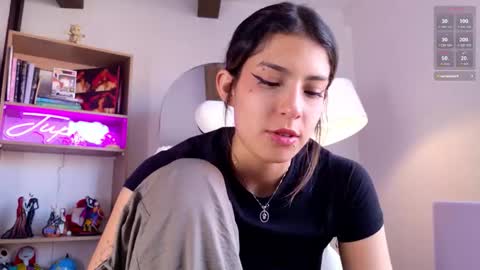 Snapshot of jupiter_sin_h chatting on 4, 10, 2025 Welcome to my new account online show from 4, 10, 2025