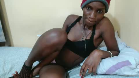 Snapshot of just_ebonee chatting on 10, 9, 2025 just ebonee online show from 10, 9, 2025
