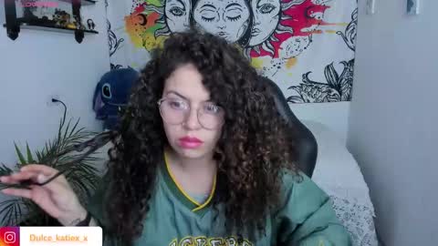 Snapshot of just_katiex chatting on 2, 12, 2025 Sofia online show from 2, 12, 2025