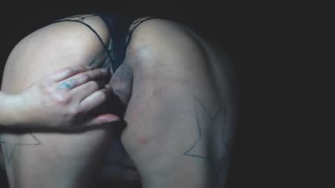 Snapshot of justagirlof chatting on 15, 11, 2025 Layla online show from 15, 11, 2025