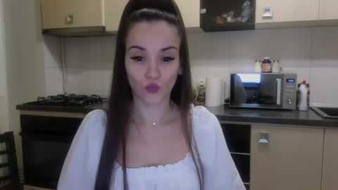 JustAnne online show from 10, 7, 2026