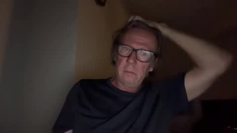 Snapshot of justin_hornyyyy chatting on 4, 11, 2025 justin_hornyyyy online show from 4, 11, 2025