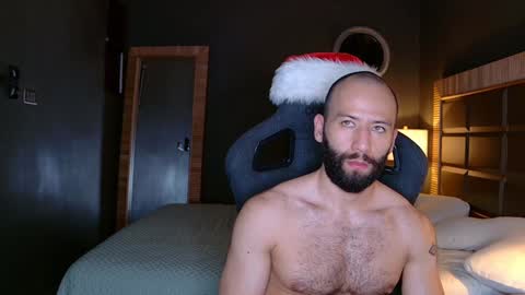 Snapshot of justin_hton chatting on 1, 1, 2025 Justin online show from 1, 1, 2025