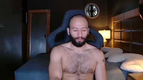 Snapshot of justin_hton chatting on 12, 1, 2025 Justin online show from 12, 1, 2025