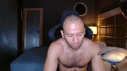 Snapshot of justin_hton chatting on 8, 2, 2025 Justin online show from 8, 2, 2025