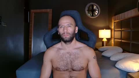 Snapshot of justin_hton chatting on 19, 2, 2025 Justin online show from 19, 2, 2025