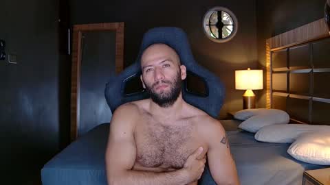 Snapshot of justin_hton chatting on 24, 2, 2025 Justin online show from 24, 2, 2025