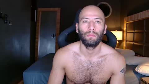 Snapshot of justin_hton chatting on 27, 2, 2025 Justin online show from 27, 2, 2025