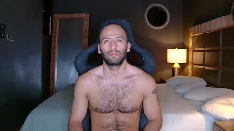 Snapshot of justin_hton chatting on 7, 3, 2025 Justin online show from 7, 3, 2025