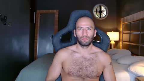 Snapshot of justin_hton chatting on 7, 3, 2025 Justin online show from 7, 3, 2025