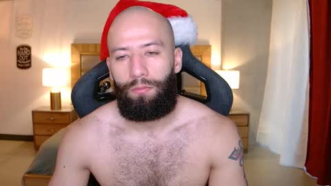 Snapshot of justin_hton chatting on 5, 12, 2025 Justin online show from 5, 12, 2025