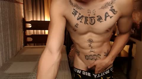 justine_hunk online show from 17, 1, 2025