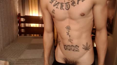 justine_hunk online show from 18, 2, 2026