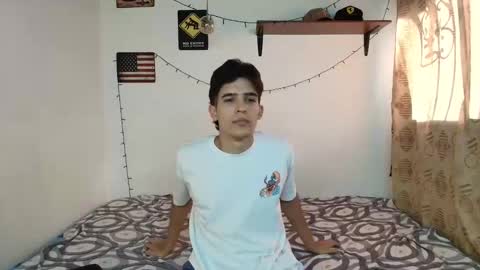 Snapshot of justinsinner1 chatting on 2, 2, 2025 justinsinner1 online show from 2, 2, 2025