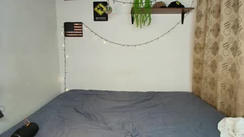 Snapshot of justinsinner1 chatting on 15, 2, 2025 justinsinner1 online show from 15, 2, 2025