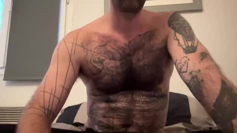 Snapshot of justmeandyou00 chatting on 4, 3, 2025 justmeandyou00 online show from 4, 3, 2025