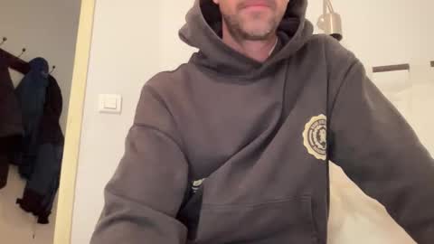 Snapshot of justmeandyou00 chatting on 11, 11, 2025 justmeandyou00 online show from 11, 11, 2025