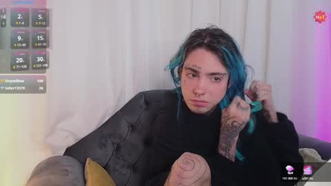 Snapshot of juuzou_kit chatting on 19, 12, 2024 Juuzou hehim u can call me Juz online show from 19, 12, 2024