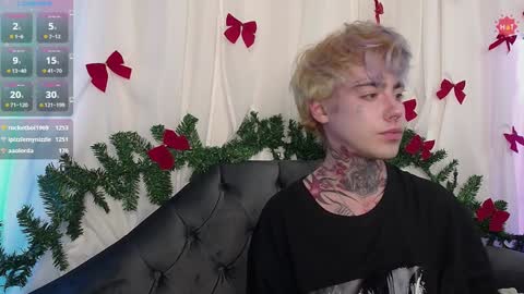 Snapshot of juuzou_kit chatting on 2, 1, 2025 Juuzou hehim u can call me Juz online show from 2, 1, 2025