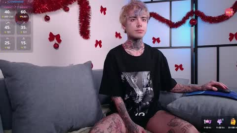 Snapshot of juuzou_kit chatting on 3, 1, 2025 Juuzou hehim u can call me Juz online show from 3, 1, 2025