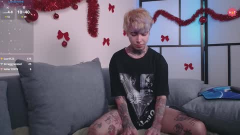 Snapshot of juuzou_kit chatting on 3, 1, 2025 Juuzou hehim u can call me Juz online show from 3, 1, 2025