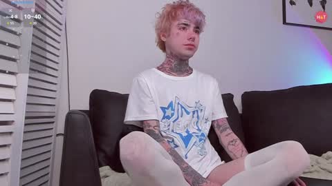 Snapshot of juuzou_kit chatting on 19, 1, 2025 Juuzou hehim u can call me Juz online show from 19, 1, 2025