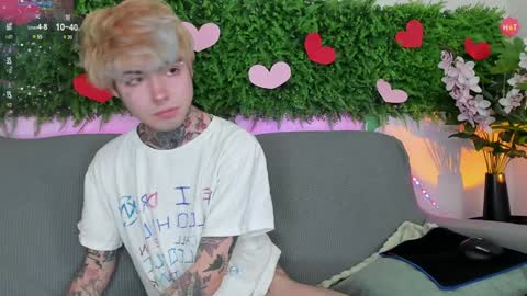 Snapshot of juuzou_kit chatting on 2, 2, 2025 Juuzou hehim u can call me Juz online show from 2, 2, 2025