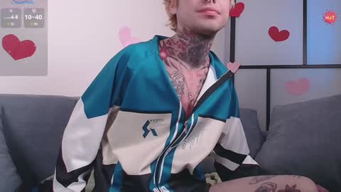 Snapshot of juuzou_kit chatting on 3, 2, 2025 Juuzou hehim u can call me Juz online show from 3, 2, 2025