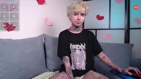 Snapshot of juuzou_kit chatting on 18, 2, 2025 Juuzou hehim u can call me Juz online show from 18, 2, 2025