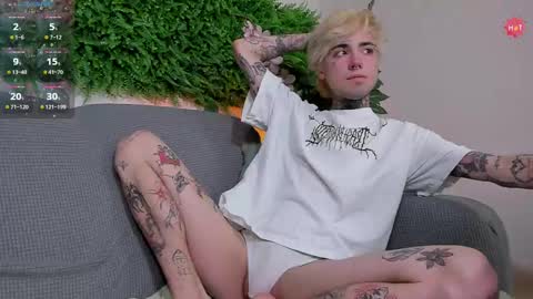 Snapshot of juuzou_kit chatting on 23, 2, 2025 Juuzou hehim u can call me Juz online show from 23, 2, 2025