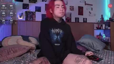 Snapshot of juuzou_kit chatting on 14, 10, 2025 Juuzou hehim u can call me Juz online show from 14, 10, 2025