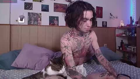 Snapshot of juuzou_kit chatting on 1, 11, 2025 Juuzou hehim u can call me Juz online show from 1, 11, 2025