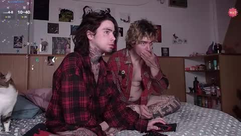 Snapshot of juuzou_kit chatting on 8, 11, 2025 Juuzou hehim u can call me Juz online show from 8, 11, 2025