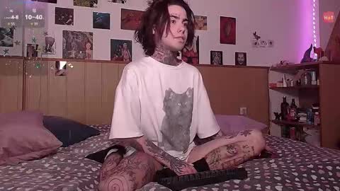 Snapshot of juuzou_kit chatting on 13, 11, 2025 Juuzou hehim u can call me Juz online show from 13, 11, 2025