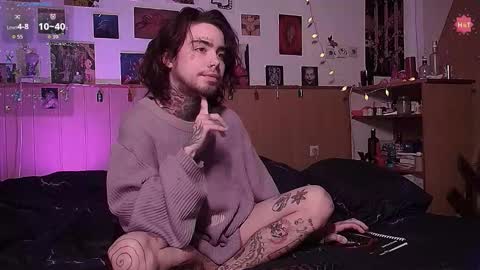 Snapshot of juuzou_kit chatting on 2, 12, 2025 Juuzou hehim u can call me Juz online show from 2, 12, 2025