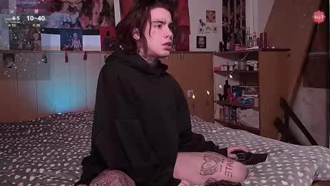 Snapshot of juuzou_kit chatting on 4, 12, 2025 Juuzou hehim u can call me Juz online show from 4, 12, 2025