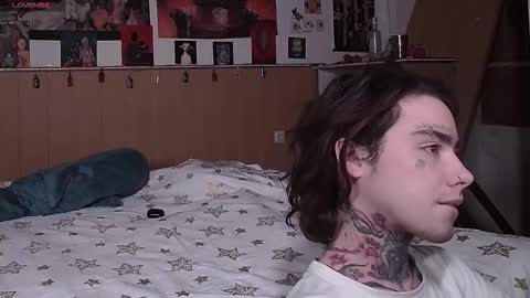 Snapshot of juuzou_kit chatting on 16, 12, 2025 Juuzou hehim u can call me Juz online show from 16, 12, 2025