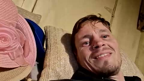 Snapshot of jveillette00p27 chatting on 23, 11, 2025 JimmyJams online show from 23, 11, 2025