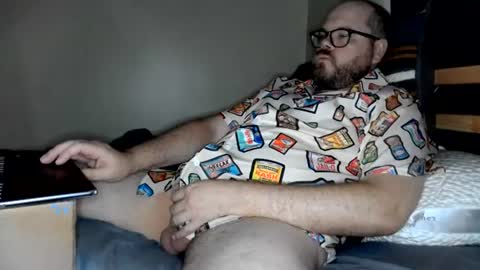 MidsizeBiGuy online show from 17, 7, 2026