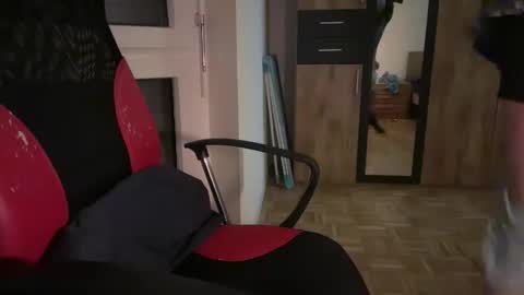Snapshot of k1sexboy chatting on 18, 12, 2025 niceoregano online show from 18, 12, 2025
