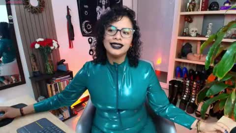 Snapshot of kaariyn_ chatting on 9, 11, 2025 Carym online show from 9, 11, 2025