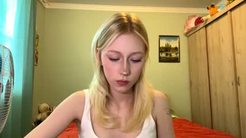 Snapshot of kacicasal chatting on 19, 6, 2026 Mia 1st day here online show from 19, 6, 2026