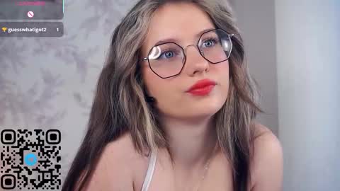 Snapshot of kacyboone chatting on 29, 10, 2025 Tate online show from 29, 10, 2025