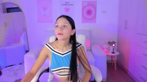 Snapshot of kahty_joness chatting on 1, 12, 2025 Kahty online show from 1, 12, 2025