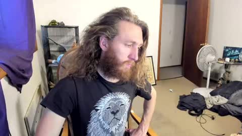 Kaiku77 online show from 4, 3, 2025